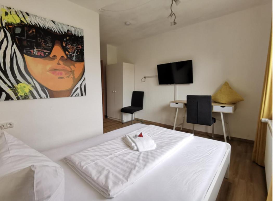 Hotel Wettlaufer Homberg  Zimmer foto